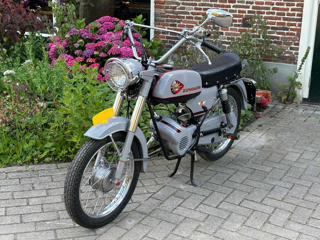 Zündapp-Famel - Motorower - - Motorower