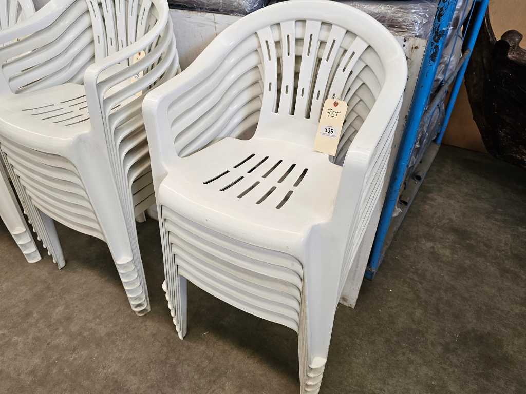 Grosfillex Lot of 7 Garden Chairs Plastic White