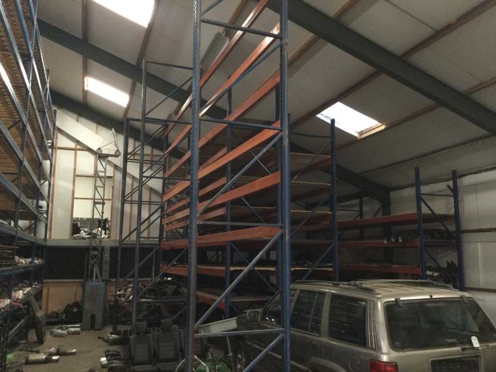 Pallet racking