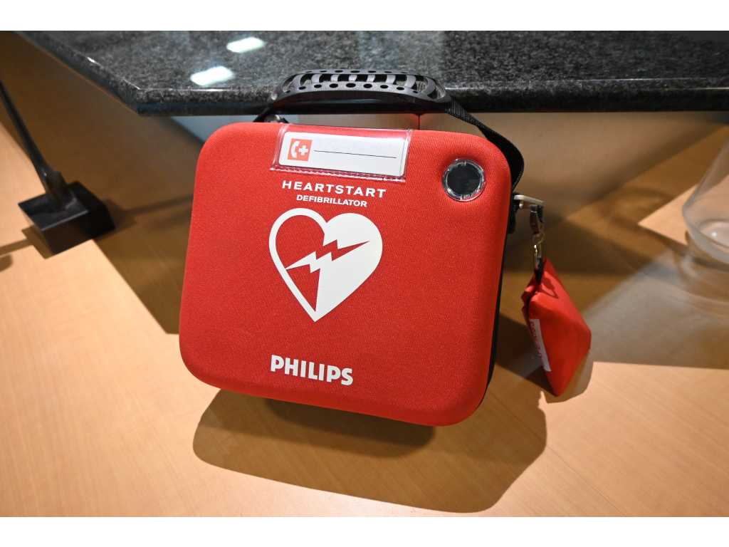 Philips - Heartstart HS 1 M5070A - 2028 - Defribilator