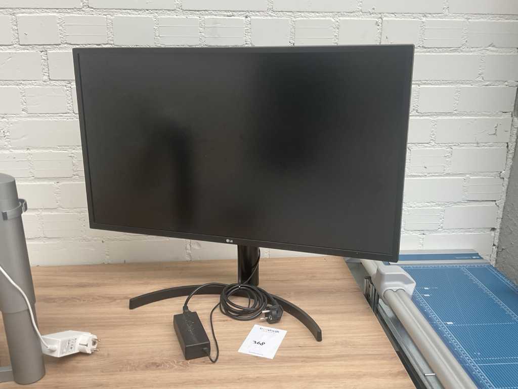 LG 32UK550-B 4K monitor