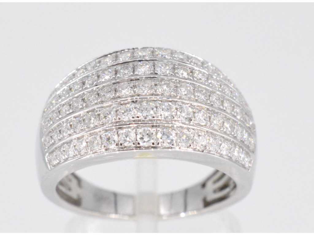 White gold ring with diamonds 1.00 carat