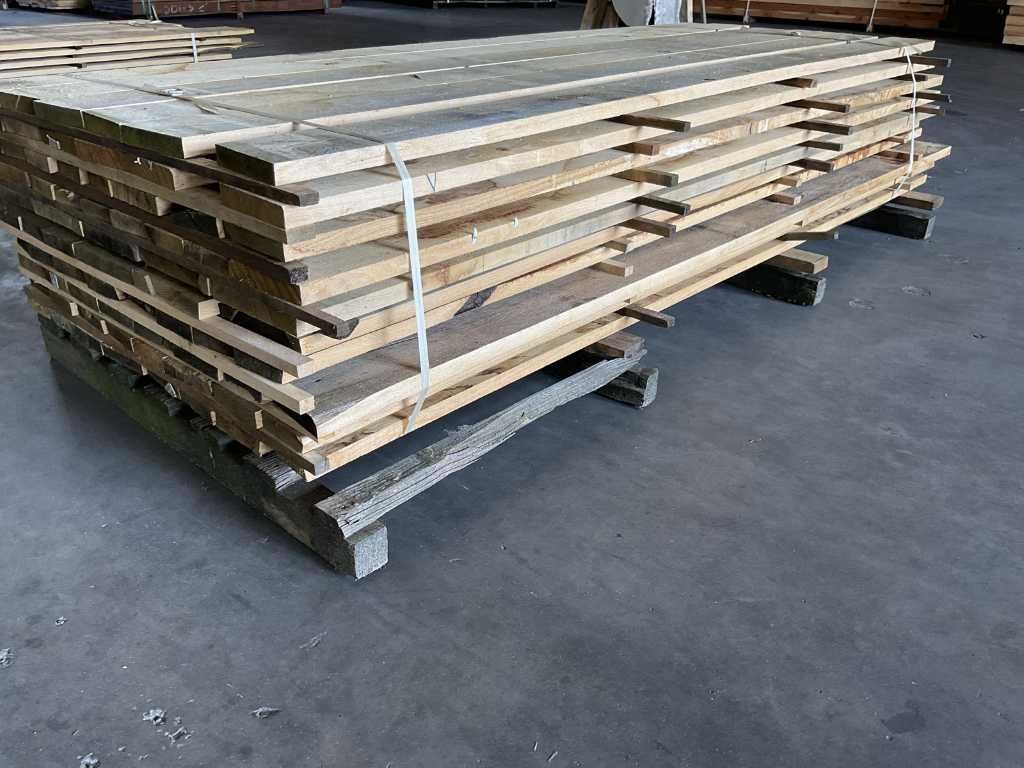 Planches de chêne env. 0,621 m³