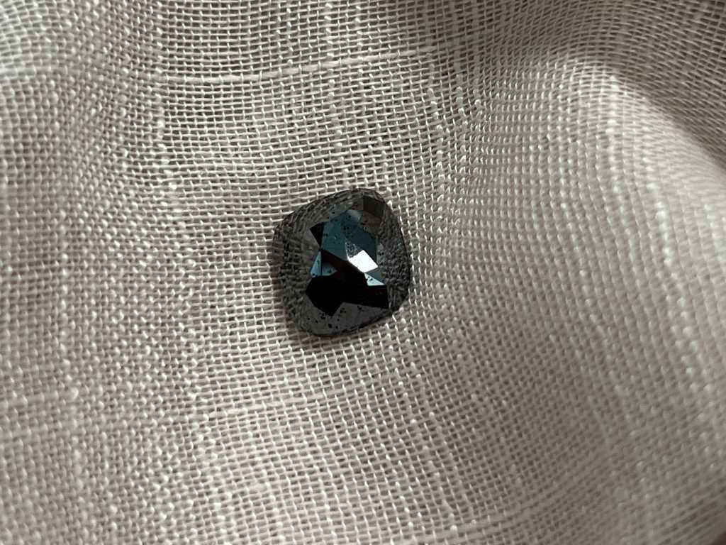 Diamante - Diamante nero naturale da 4,05 carati (certificato)