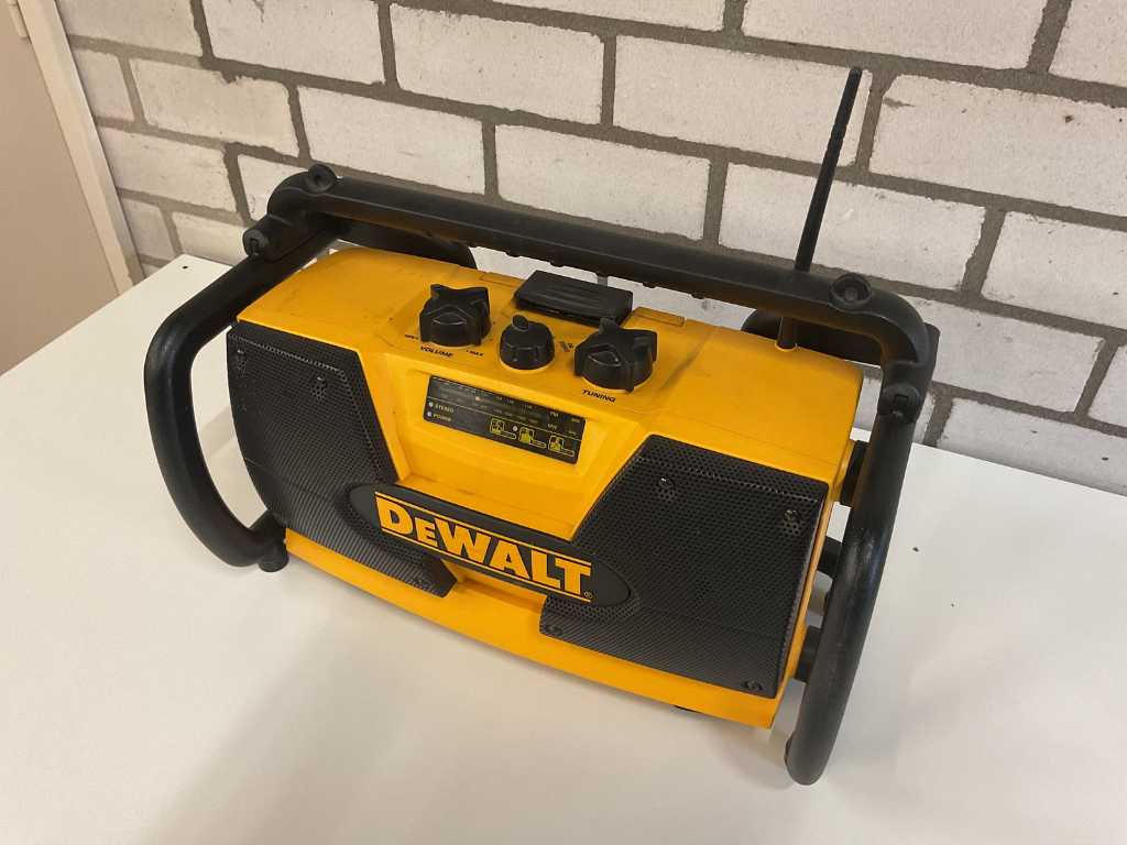 Dewalt - DW911 - Radio et réveil