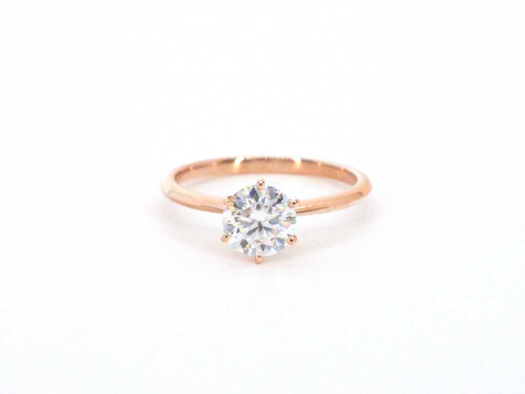 Rose gold ring with a brilliant-cut diamond of 0.70 carat