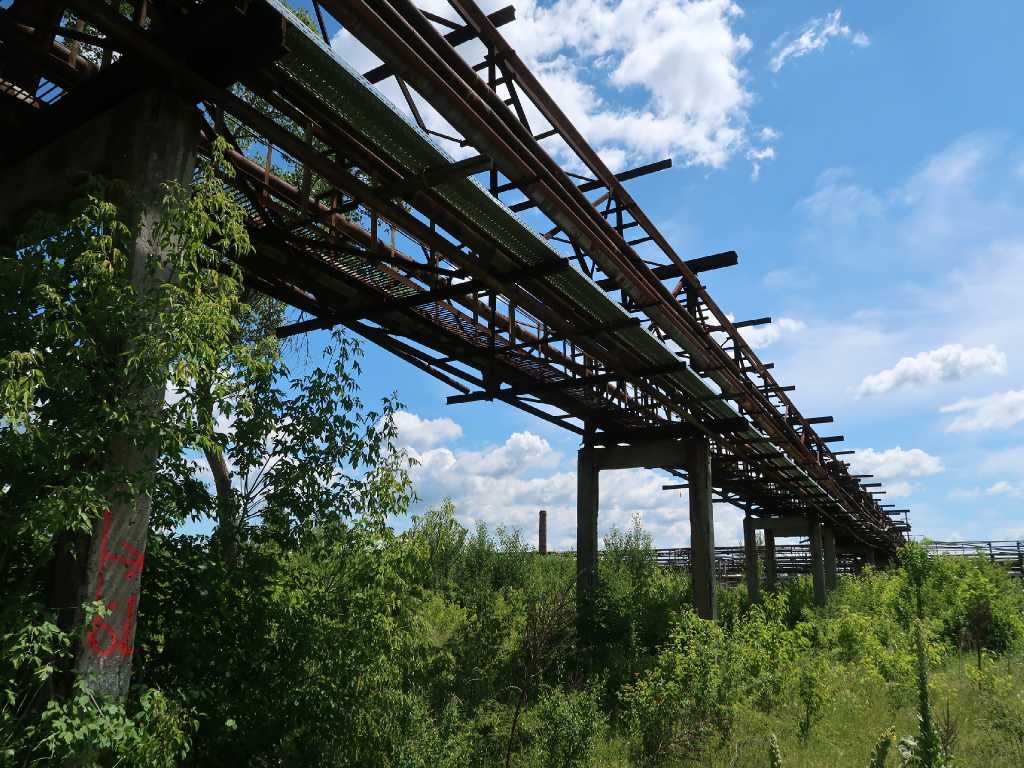 Pipes on trestle