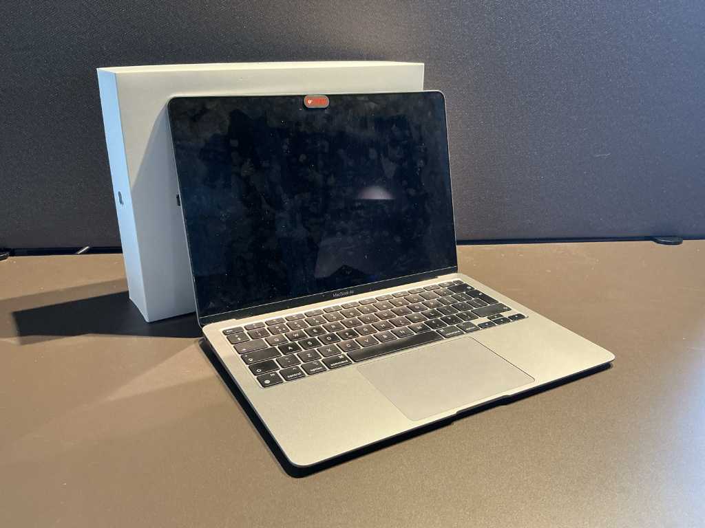 Laptop Apple MacBook Air de 13 inchi (A2337)