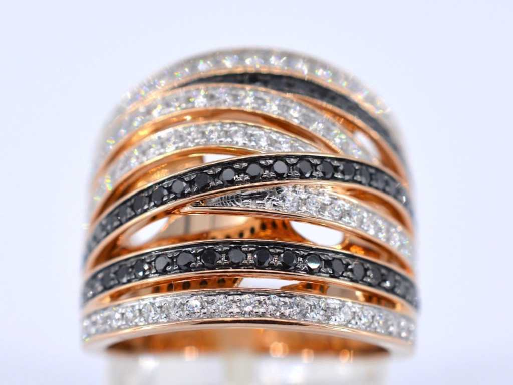 Rosegouden design ring met witte en zwarte briljanten diamanten